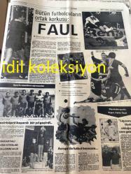 İSTANBUL AYRINTILI HABER GAZETESİ YEREL TAŞRA BASINI --23 Nisan 1979 Yıl :3 Sayı :1213---Türkeş ,Ecevit 'i İkaz Etti --Demirel akaryakıt  bunalımı  on gün daha sürerse ülkenin hali  haraptır dedi --Millet ,bu  hükümetten davacıdır --Milli Hakimiyet Bayramını Kutluyoruz --AET :Batılıların Türkiye 'ye yardım da yavaş davranmaları  utanç vericidir --Halil Tunç Giderayak AP ve MHP 'yi  Suçladı --Suudi ailesindeki anlaşmazlık  ,Kral  Halid  --Ziya Ül Hak :Nükleer Teknolojiye Geçeceğiz --Merkez Bankası Otomotiv Sanayi Kuruluşlarının 70 Milyon Dolarlık Alacağını 4 Aydır Vermiyor --Teröristler Devleti Yıkmak İçin Çalışıyorlar --Kapitalizm ,sanıldığı kadar kötü bir sistem midir ?--Artist Aynur Aydan ,25 bin lira değerindeki gelinliğini fakir bir kıza  hediye etti --