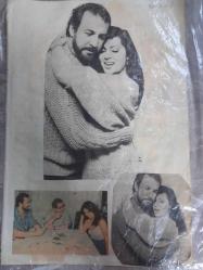 Türkan Şoray ile Cihan Ünal  Çeşitli Gazete Dergi ve Haber Sayfalarından kesilmiş 4  adet fotoğraflı 20*30cm ebadında arkalı önlü boş kağıda yapıştırılmıştır.