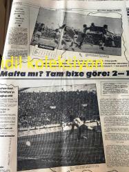 İSTANBUL AYRINTILI HABER GAZETESİ YEREL TAŞRA BASINI ----19  Mart 1979 Yıl :3 Sayı :1178 -Sigara kuyruğu,Akaryakıt kuyruğu,Hikmet Feridun Es-Vecdi Bürün-Alpaslan Türkeş-Bülent Ecevit-Ülkücüler yargılanıyor-İlhan livaoğlu-Türkiye 2, Malta 1--Gübre ile PTT ücretine  önümüzdeki ay yeniden zam yapılacak --Bu pahalılıkta asgari  ücret hala 3300 lira  demek herkes artık borçla yaşayacak , gaz yağı kuyruğu --Pandora 'nın kutusu :Prof Dr. Şaban Karataş --Ekonomik kargaşanın egemenliği sürüyor  paketten daha neler çıkacak neler  ?---AP lideri gittikçe  sertleşiyor Demirel 'e biri kırmızı diğeri siyah olan iki dilekçe verildi --Mısır İsrail anlaşması olursa Ortadoğu Patlar -- Rusya Avrupa Komünist Partilerine Boyun Eğiyor --DİSK 'teki kavga büyüyor --Türkoloji  Kongrelerinin Ardından :Erdem Yücel --Fenerbahçe özel maçta Kütahya 'yı 2-0 mağlup etti --Çanakkale de  Savaşanlar : Muhittin Nalbantoğlu --