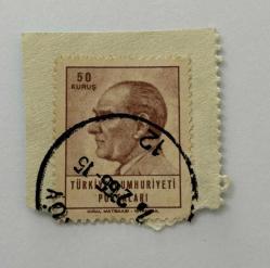 Mektup Zarfından Kesilmiş  / Postadan Geçmiş Pul Filateli - 1 Şubat 1966 Damgalı - ATATÜRK İSTANBUL  , 50 KURUŞ - Türkiye Cumhuriyeti