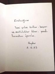 HEDİYE KARTPOSTALI, ÇİFT YAPRAK, AT ARABASINDAN İNEN ADAMLAR VE KIŞ MANZARASI ÇİZİMİ, ARKASI YAZILI, RENKLİ, 15 X 10 CM EBADINDA