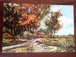 HEDİYE KARTPOSTALI, NEHİR KENARINDA AĞAÇLAR VE KÖY EVLERİ MANZARASI ÇİZİMİ, ARKASI YAZILMAMIŞ, RENKLİ, 15 X 10 CM EBADINDA