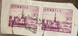 Mektup Zarfından Kesilmiş  / Postadan Geçmiş İkili Pul Filateli - Galata, 17 Ekim 1960 Damgalı - BATMAN PETROL RAFİNERİSİ, 30 PARA  - Türkiye Cumhuriyeti//