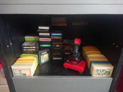 Atari 2600 - KARAKUTU -27 adet kaset- Klon değildir.