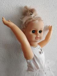 ESKİ DÖNEM OYUNCAK BEBEK BALERİN ELBİSELİ BÜYÜK BOY 50 CM PLASTİK, UYUR ÇOK GÜZEL