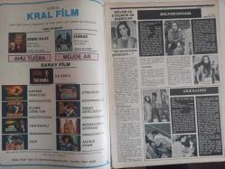 Film Market Aylık Filmcilik ve Sinemacılık Dergisi - Kasım 1983 - Yaktı Beni Filmi - Ferdi Tayfur - Serpil Çakmaklı - Hülya Koçyiğit - Seni Seviyorum Filmi - Türkan Şoray - Cihan Ünal - Sanat Evi - Geçen Ayın Ardından - Işık Toraman - Görüntü - Kılıbık Filmi - Kemal Sunal - Nevra Serezli - Ali Şen - Sümer Tilmaç - Günay Girik - Sokaktan Gelen Kadın filmi - Ömrümün Tek Gecesi Filmi - Not Defterimden - Hayri Caner - Atatürk ve Sinema - Müjde Ar 2 Filmde de Başrolde - Şalvar Davası Filmi - Aile Kadını filmi - İstanbul'daki Video Kulüpleri - Film Müzik Üretim Limited Şirketi ve Çekim Stüdyoları - Müjde Ar - Futboliye Filmi - Aydemir Akbaş - Bahar Öztan - İbrahim Tatlıses fotoğraf ve haberi - Tam Takım Dergi