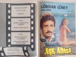 Film Market Aylık Filmcilik ve Sinemacılık Dergisi - Kasım 1983 - Yaktı Beni Filmi - Ferdi Tayfur - Serpil Çakmaklı - Hülya Koçyiğit - Seni Seviyorum Filmi - Türkan Şoray - Cihan Ünal - Sanat Evi - Geçen Ayın Ardından - Işık Toraman - Görüntü - Kılıbık Filmi - Kemal Sunal - Nevra Serezli - Ali Şen - Sümer Tilmaç - Günay Girik - Sokaktan Gelen Kadın filmi - Ömrümün Tek Gecesi Filmi - Not Defterimden - Hayri Caner - Atatürk ve Sinema - Müjde Ar 2 Filmde de Başrolde - Şalvar Davası Filmi - Aile Kadını filmi - İstanbul'daki Video Kulüpleri - Film Müzik Üretim Limited Şirketi ve Çekim Stüdyoları - Müjde Ar - Futboliye Filmi - Aydemir Akbaş - Bahar Öztan - İbrahim Tatlıses fotoğraf ve haberi - Tam Takım Dergi