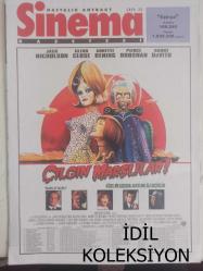 Sinema Gazetesi Haftalık Antrakt Dergisi Eki - 11-17 Nisan 1997 -  Sayı:23 - Çılgın Marslılar Filmi - Jack Nicholson - Glenn Close - Annette Bening - Pierce Brosnan - Danny DeVito - Dalgaları Aşmak Filmi - Robby Müller - Tom Cruise Filmi - Jerry Maguire - Gracie Films - Cameron Crowe - Antrakt - Rezervuar Köpekleri - Masumiyet Filmi - Orhon Murat Arıburnu Ödülleri Sahiplerini Buldu - 101 Dalmaçyalı Filmi - Glenn Close - Walt Disney Pictures - Great Oaks - Jeff Daniels - Stephen Herek - Devrim Çocukları Filmi - Geoffrey Rush - Murray Abraham - Peter Duncan - Fargo Filmi - Sinema Salonları - Pek Yakında - Cenaze Töreni Filmi - The Relic Filmi - Sessiz Düşman Filmi - Dante Yanardağı Filmi - Basquiat Filmi - Turbulance Filmi - Devrim Çocukları Filmi - Judy Davis - Sam Neill - Richard Roxburgh - Metro Filmi - Eddie Murphy - Roger Birnbaum - Thomas Carter - Fargo Filmi - Frances McDormand - William H. Macy - Steve Buscemt fotoğraf ve haberi - Tam Takım Dergi