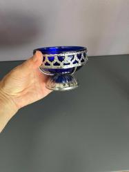 Çekoslovak metal hazneli kobalt cam sunumluk