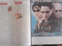Sinema Gazetesi Haftalık Antrakt Dergisi Eki - 17-23 Eylül 1999 - Anlat Bakalım Filmi - Robert De Niro - Billy Crystal - Lisa Kudrow - JBL Hoparlör Reklamı - Bullock - Sevginin Bağladıkları - Doğu'nun Venedik'i Fethi - Kubrick'in Yerine Spielberg - Kültür Bakanlığı'ndan Destek - Matrix Filmi - Keanu Reeves - Laurence Fishburne - Cineoptic - Anlat Bakalım Filmi - Billy Crystal - Lisa Kudrow - Joe Viterelli - Chazz Palminteri - Fırtınalı Aşk Filmi - Sandra Bullock - Ben Affleck - Maura Tierney - Steve Zahn - İşte Son On Yılın Ülkemizde Gösterime Giren Tüm Filmleri - Tuncan Okan - Sinemalarda Bu Hafta - Basit Bir Plan ( A Simple Plan ) Filmi - Bill Paxton - Billy Bob Thornton - Bridget Fonda fotoğraf ve haberi - Tam Takım Dergi