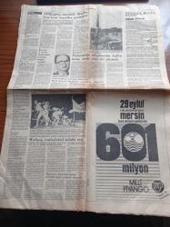 Cumhuriyet Gazetesi - 23 Eylül 1983 - Naziler Futbol Maçlarında Militan Topluyor - İndira Gandi Lefkoşe'den Sonra Atina'da - Fenerbahçe Efes Pilsen Bugün Oynuyor - Nadir Nadi Anlatıyor Bir Yazarın İlk Gazetecilik Yılları - Turgut Özal'ın Konumu Değişiyor - ANAP - Mustafa Uğurlu'nun 15 Yıl Hapsi İstendi - Halkçı Parti Başkanlık Divanı - Refah Partisi de 30 Kurucu Üyeyi Tamamladı - Temel Ateş Ve Ertuğrul Günay'ın 8 Yıl Hapsi İsteniyor