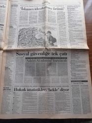 Cumhuriyet Gazetesi - 12 Eylül 1999 - Kurucusu Yunus Nadi - İlhan Selçuk - Ali Sirmen - Oktay Akbal - Hingis Finalde - Galatasaray Hertha Berlin Niyetine - Fatih Terim - Hakan Şükür - Yalova'da Rant Paylaşımı İhaleler MHP Ve ANAP'a - Yunan Kanı İstemem Diyen Sağlık Bakanı Osman Durmuş Yunan Rakısını Ankara'ya Götürmüş - Darbenin Yıldönümü - 56. Venedik Film Festivali - İsveç Büyükelçisi Kıbrıs Bir Barış Adası Olmalı