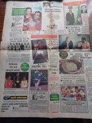 Milliyet Gazetesi - 9 Mayıs 1975 - Arjantin 78 Dünya Kupasına Hazırlanıyor - Fenerbahçe Teknik Direktörü Didi Beşiktaş'ı Yeneceğiz - Bülent Ecevit Zorla Görüş Ayrılığı Yaratılmaz - Mars'a Uzay Aracı Gönderiliyor - Süleyman Demirel Fahri Korutürk İsmail Cem'in Kararnamesi İçin Bilgi İstedi - Devlet Güvenlik Mahkemeleri Kuruluş Kanunu İptal Edildi