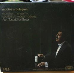 Müslüm Gürses - Mucize Ve Buluşma - Murathan Mungan'ın Seçtikleriyle Müslüm Gürses - Aşk Tesadüfleri Sever  - CD