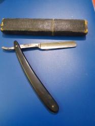 KUTUSUNDA  CARL RADER 11 SOLİNGEN USTURA