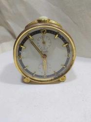 MS4-----ALMAN MARKASI MAUTLE KURMALI MASA SAATİ---SAAT TUTMASINA GARANTİ VERMEM--KADRANDA TOZ VAR