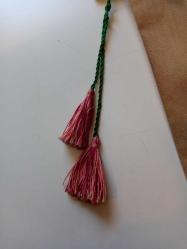 ESKİ BİR ELİŞİ EMEKLE YAPILMIŞ DUVARA ASILABİLEN İĞNEDAN..