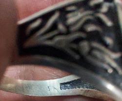 ORTA DÖNEM SANATSAL MOTİFLİ OBSİON KRİSTAL SİYAH TAŞLI MUHTEŞEM ORİJİNAL GÜMÜŞ YÜZÜK 2S1TT2 ÇOK NADİR