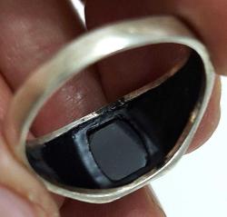 ORTA DÖNEM SANATSAL MOTİFLİ OBSİON KRİSTAL SİYAH TAŞLI MUHTEŞEM ORİJİNAL GÜMÜŞ YÜZÜK 3Ç2RR1A ÇOK NADİR