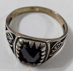 ORTA DÖNEM SANATSAL MOTİFLİ OBSİON KRİSTAL SİYAH TAŞLI MUHTEŞEM ORİJİNAL GÜMÜŞ YÜZÜK 3Ç2RR1A ÇOK NADİR