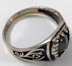 ORTA DÖNEM SANATSAL MOTİFLİ OBSİON KRİSTAL SİYAH TAŞLI MUHTEŞEM ORİJİNAL GÜMÜŞ YÜZÜK 3Ç2RR1A ÇOK NADİR