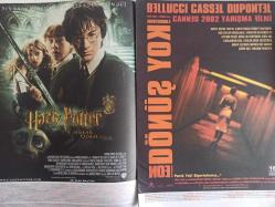Sinema Gazetesi Haftalık Antrakt Dergisi Eki - 6-19 Aralık 2002 - Sayı:6-7 - Yüzüklerin Efendisi İki Kule Filmi - Elijah Wood - İan McKellen - Liv Tyler - Viggo Mortensen - Harry Potter Sırlar Odası Filmi - Daniel Radcliffe - Rupert Grint - Emma Watson - Dönüş Yok Filmi - Deniz Yavuz - Karel Reisz Yaşamını Yitirdi - Benim Karım Artist Filmi - Charlotte Gainsbourg - Yvan Attal - Çarpışma Filmi - Ben Affleck - Samul L. Jackson - Berlin Almanya'dadır Filmi - Jörg Schüttauf - Julia Jager - Hayatın Hakkını Ver Filmi - Taşıyıcı Filmi - Sekiz Kadın Filmi - Catherine Deneuve - İsabella Huppert - Emmanuelle Beart  - Hayatımın Çalımı Filmi - Kolay Para Filmi - Film Ödülünü SİYAD Gecesinde Alacak! - Shu Qi - Derviş Filmi - Movie Gold Sinemaları Reklamı - JBL Hoparlör Reklamı - Hayatımın Çalımı Filmi - Parminder Nagra - Keira Knightley - Jonathan RHYS Meyers - Anupam Kher fotoğraf ve haberi - Tam Takım Dergi