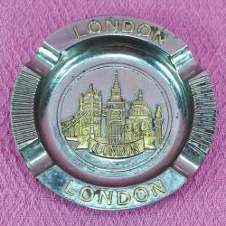 LONDON KABARTMA TASVİRLİ METAL KÜL TABLASI