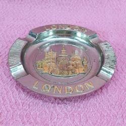 LONDON KABARTMA TASVİRLİ METAL KÜL TABLASI