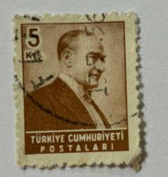 Mektup Zarfından Kesilmiş  / Postadan Geçmiş  Pul Filateli - 13 Mayıs 1956 Damgalı - ATATÜRK , 5 KURUŞ - Türkiye Cumhuriyeti