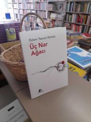 Üç Nar Ağacı