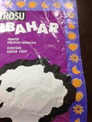 ÇILGIN SONBAHAR - TİYATRO AFİŞİ / POSTERİ - ORİJİNAL - 80 X 55 cm EBADINDA - DORMEN TİYATROSU - KOMEDİ 2 BÖLÜM - YAZAN: PIERRETTE BRUNO - TÜRKÇESİ: GENCAY GÖRÜN - YÖNETEN: GENCAY GÖRÜN - DEKOR: NİLGÜN GÜRKAN - KOSTÜM: GÜLER YİĞİT