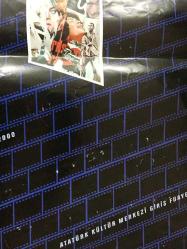 AFİŞLERLE YEŞİLÇAM, 15 NİSAN - 10 MAYIS 2000, TİYATRO AFİŞİ / POSTERİ - ORİJİNAL - 67 X 48 cm EBADINDA - İSTANBUL KÜLTÜR VE SANAT VAKFI - ULUSLARARASI İSTANBUL FİLM FESTİVALİ - ATATÜRK KÜLTÜR MERKEZİ GİRİŞ FUAYESİ