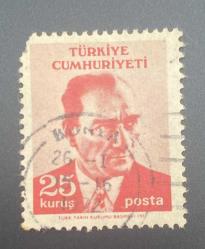 Mektup Zarfından Kesilmiş  / Postadan Geçmiş Pul Filateli - 1978 Damgalı -  ATATÜRK , 25 KURUŞ - Türkiye Cumhuriyeti