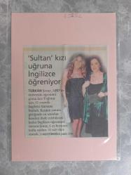 Türkan Şoray ile kızı Yağmur Ünal Çeşitli Gazete Dergi ve Haber Sayfalarından kesilmiş 1 adet fotoğraflı 12*17cm ebadında boş bir kağıda yapıştırılmıştır