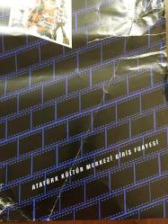 AFİŞLERLE YEŞİLÇAM, 15 NİSAN - 10 MAYIS 2000, TİYATRO AFİŞİ / POSTERİ - ORİJİNAL - 67 X 48 cm EBADINDA - İSTANBUL KÜLTÜR VE SANAT VAKFI - ULUSLARARASI İSTANBUL FİLM FESTİVALİ - ATATÜRK KÜLTÜR MERKEZİ GİRİŞ FUAYESİ