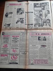 Günaydın Gazetesi - 7 Ekim 1974- Hicran Öğretmeni Tabanca Zoru İle Kaçırdılar - Kıbrıs'taki Askerlerimize Moral Konseri - Hülya Süer - İstanbul'un Kurtuluşu Törenlerle Kutladı - İstanbul Belediye Başkanı Ahmet İsvan - Gaz Tüpü Kuyruğu - İstanbul Valisi Namık Kemal Şentürk - Lider Fenerbahçe'den İlk Puanı Adana Demirspor Aldı - Fatih'in Fedaisi Kara Murat - Cumhuriyet Bayramını Kıbrıs'ta Kutluyoruz - Galatasaray Bursa Engelini Kolay Aştı -  Dadaş Hasan Çizgi Roman - Ahmet Enünlü Halterde Dünya Şampiyonu - Muazzez Turing