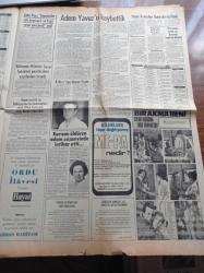 Günaydın Gazetesi - 27 Ağustos 1974 - Gençlik Ve Spor M. Yılmaz Mete - Üç Büyüklerin Katılacağı Zafer Kupası İzmir'de Başlayacak - Rumlar Tarafından Vurulan Gazeteci Arkadaşımız Adem Yavuz'u Kaybettik - İkinci Kıbrıs Harekatını Yöneten Sabri Evren Paşa - Rum Doktor Bile Adem Yavuz'un Vurulması İçin Bu Adice Bir Cinayettir Dedi