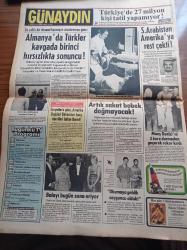 Günaydın Gazetesi - 14 Ağustos 1981 - İşte Bu Da Futbol Balesi - İstanbul Tenis Turnuvası - Kaçma Hazırlığı Yapan Mehmet Ali Ağca'nın Cezaevi Değiştirildi - Bir Ay Önce Evlenen Sezen Aksu İki Ay Sonra Anne Olacak - Tuncay Mataracı Öldürüleceğini İleri Sürdü - Türkiye'de İlk Pulu Agah Efendi Sigara Kağıdı Üstüne Bastırdı