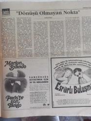 Sinema Gazetesi Filmcilik ve Sinemacılık Dergisi - 18-24 Temmuz 1992 - Seyirci Anketi Sonuçlarını Haftaya Açıklıyoruz - Yaz Sezonunda Hareketli Bir Hafta - Anais, Henry & June Üçlü Aşk Filmi - Maritine Brochard - Linda Carol - David Brandon - Aşk Evi Filmi - Valentine Demy - Gill Royal - Mississippi Masala Filmi - Washington Choudhury - Mira Nair: Evrenseli Yakalama Savaşını Kazandı - Bir Tinto Brass Erotiği: Anahtar Filmi - Esrarlı Buluşma - ''Dönüşü Olmayan Nokta'' Sadi Çilingir - Paris'te Son Tango Filmi - Marlon Brando - Esrarlı Buluşma Filmi - Antrakt Sinema Dergisi Reklamı fotoğraf ve haberi - Tam Takım Dergi