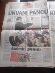Hürriyet Gazetesi - 10 Mart 2003 - Başbakan Recep Tayyip Erdoğan - Beşiktaş Kulübü Başkanı Serdar Bilgili -  Fenerbahçe'den Hakem Selçuk Dereli'ye Tepki - Abdullah Cavcav'ın Hakareti Ortalığı Karıştırdı - Adalet Ve Kalkınma Partisi Siirt'te 3 0 Yaptı - ABD'li Askerler Türk Binbaşıyı Kızdırdı - Ünlüler Mehmet Ali Erbil İçin Seferber Oldu - Bayan Hayrünnisa Gül'ün Resepsiyonunda Şarap da Vardı - İşte Kot'un İsim Babası Aytaç Koç