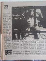 Sinema Gazetesi Filmcilik ve Sinemacılık Dergisi - 22-28 Şubat 1992 - Maratona Hazır Mısınız? - Atatürk Kültür Merkezi'nde ''Taxi Blues'' Filmi - K2 Filmi - Michael Biehn - Matt Craven - Korku Günleri Filmi - Christian Slater - Deborah Harry - Yasak İlişkiler Filmi - John Cusack - Anjelica Huston - Annette Bening - ''Beni Deli Etme'' Filmi - Vanilla İce Filmi - Highlander 2 Filmi - Christopher Lambert - Sean Connery - Mavi Cennetim Filmi - ''Başkalarının Parası'' Filmi - Sadi Çilingir - Halim Petriçli - Haftanın Filmleri - Balıkçı Kral Filmi - Robin Williams - Jeff Bridges - Korku Günleri Filmi - Stephen King - Michael McDowell - Kız Arkadaşım Filmi - Dan Aykroyd - Macaulay Culkin fotoğraf ve haberi - Tam Takım Dergi