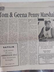 Sinema Gazetesi Filmcilik ve Sinemacılık Dergisi - 21-27 Kasım 1992 - Pendik Güney Açıldı - ''Sarı Tebessüm'' Start Aldı - ''Oyuncu'' Filmi - Tim Robbins - Greta Scacchi - Whoopi Goldberg - ''Yüksek Topuklar'' Filmi - Victoria Abril - Miguel Bose - ''Jesuit Joe'' ilmi - Peter Tarter - John Walsh - ''Kızlar Sahada'' Filmi - Tom & Geena Filmi - Penny Marshall Filmi - Greta Scacchi - Robert Altman - Sadi Çilingir - ''İlahlar Çarpışıyor'' Filmi - Haftanın Filmleri - Kızlar Sahada Filmi - Tom Hanks - Geena Davis - Madonna - Çıplak Tilki Filmi - Debora Caprioglio - Temel İçgüdü Filmi - Michael Douglas - Sharon Stone fotoğraf ve haberi - Tam Takım Dergi