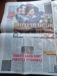 Hürriyet Gazetesi - 30 Nisan 2006 - Fenerbahçe Trabzonspor'u Yendi - Trabzon'da Fenerbahçelilere Taş Yağdı - Alex De Souza - Can Bartu - Gaziantep'ten Yabancı Damat Dizisi İçin Teşekkür - Kafa Kağıdı Devrimi İsteyenin Nüfus Cüzdanında Din Hanesi Boş Bırakılacak - Hülya Avşar - Hırvat Şarkıcı Severina