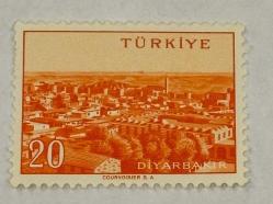 Mektup Zarfından Kesilmiş  / Postadan Geçmiş Pul Filateli - TÜRKİYE DİYARBAKIR , 20 PARA - Türkiye Cumhuriyeti