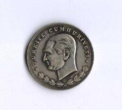 1934 YILI 100 KURUŞ MADENİ PARA REPLİKA KAPSÜL İÇİNDE GÖRSELDEKİ ÜRÜN / 1318