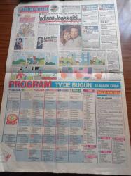 Sabah Telerama Gazetesi - 25 Aralık 1992 - Yonca Evcimik'in Gövde Gösterisi - Gerard Depardieu New York'ta - Türk Müziğinin Sevilen Sesi Sami Aksu - Nilgün Belgün - Mithat Körler - Nil Burak - Ercan Saatçi - Aylin Livaneli - Halit Kıvanç - Kanal 6'da Nilüfer Konseri - 1993 Yelek Yılı - Küçük Çin'de Büyük Bela Kurt Russell Oynuyor - İndiana Jones Gibi - Program Tv'de Bugün - İnterstar - Teleon - Kanal 6 - Yasemin Kutsi
