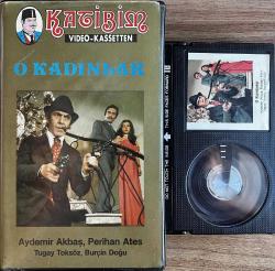 Efemera - O KADINLAR- AYDEMİR AKBAŞ PERİHAN ATEŞ TUGAY TOKSÖZ BETA FİLM - kitantik - kitaLog