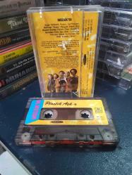 MOZAİK '90 - PLASTİK AŞK - KASET [kağıt baskı - sarı bandrol]