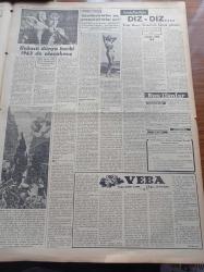 Vatan Gazetesi - 23 Ocak 1954 - New York Celal Bayar'a Hazırlanıyor - İngiltere Büyükelçisi Sir James Baker Geliyor - Şehir Tiyatrosu Sanatkarlarından Perihan Yanal'ın Cenazesi Kaldırıldı - Marilyn Monroe En Sevilen Kadın Artist - Komünistler Esirleri Almıyorlar - Ahmet Emin Yalman Amerika'da Bize Gösterilen Sevgi Tahminin Üstünde - Papağos da Kıbrıs'ın İlhakını İstedi - 70 Bin Liralık Adam Açlıktan Öldü - Pal Jiletleri - Yeşilırmak Dondu - Buz Revüsü - Türk Gök'ü 1 Manevralar Yapılıyor - Safiye Ayla Şahit Olarak Dinlenecek - Sultan Birinci Ahmet'in Sünnet Düğünü Muammer Baykan - Karaköy'de Yeraltı Geçitleri - Hindu Ayini - İlk Atom Denizaltısı Dün Denize İndirildi - Bedri Koraman - 1954'de Fen Sahasında Ne Gibi Yenilikler Olacak - Üçüncü Dünya Harbi 1963 de Olacakmış - Albert Camus Veba Romanı - Kışa İlanlar - Fenerbahçe Beykoz İle Karşılaşıyor - Radyo Fabrikası Kuruluyor - İktisat ve Piyasa - Ege'de 69 Milyon Kilo Tütün Satıldı - Bugün Yapılacak Futbol Maçları