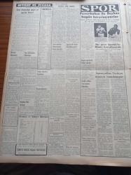 Vatan Gazetesi - 23 Ocak 1954 - New York Celal Bayar'a Hazırlanıyor - İngiltere Büyükelçisi Sir James Baker Geliyor - Şehir Tiyatrosu Sanatkarlarından Perihan Yanal'ın Cenazesi Kaldırıldı - Marilyn Monroe En Sevilen Kadın Artist - Komünistler Esirleri Almıyorlar - Ahmet Emin Yalman Amerika'da Bize Gösterilen Sevgi Tahminin Üstünde - Papağos da Kıbrıs'ın İlhakını İstedi - 70 Bin Liralık Adam Açlıktan Öldü - Pal Jiletleri - Yeşilırmak Dondu - Buz Revüsü - Türk Gök'ü 1 Manevralar Yapılıyor - Safiye Ayla Şahit Olarak Dinlenecek - Sultan Birinci Ahmet'in Sünnet Düğünü Muammer Baykan - Karaköy'de Yeraltı Geçitleri - Hindu Ayini - İlk Atom Denizaltısı Dün Denize İndirildi - Bedri Koraman - 1954'de Fen Sahasında Ne Gibi Yenilikler Olacak - Üçüncü Dünya Harbi 1963 de Olacakmış - Albert Camus Veba Romanı - Kışa İlanlar - Fenerbahçe Beykoz İle Karşılaşıyor - Radyo Fabrikası Kuruluyor - İktisat ve Piyasa - Ege'de 69 Milyon Kilo Tütün Satıldı - Bugün Yapılacak Futbol Maçları